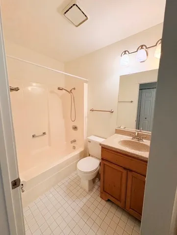 $2,600 | 1880 Paddington Avenue, Naperville, IL 60563