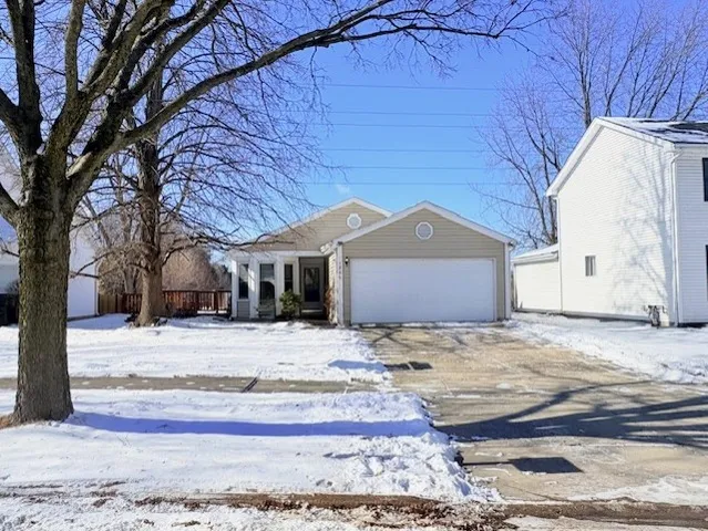 $2,600 | 1880 Paddington Avenue, Naperville, IL 60563