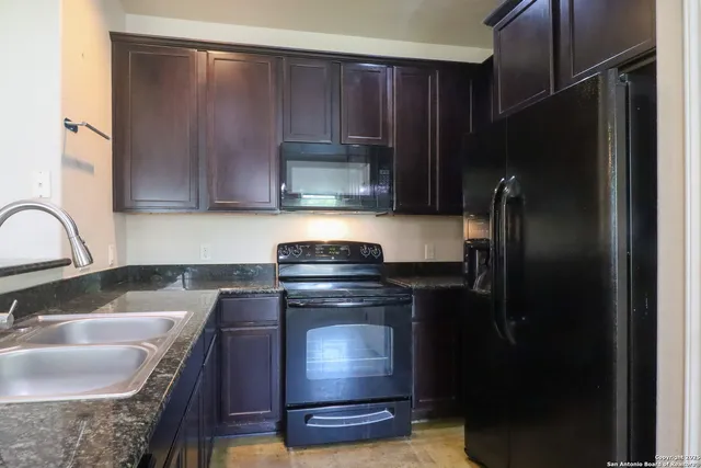 $1,450 | 1125 Brown Rock Drive, New Braunfels, TX 78130