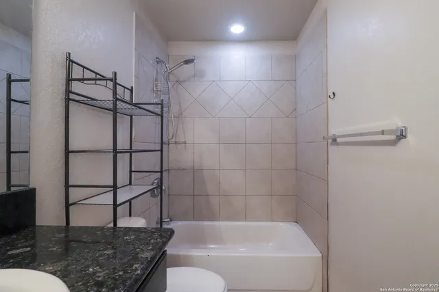 $1,450 | 1125 Brown Rock Drive, New Braunfels, TX 78130