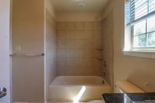 $1,450 | 1125 Brown Rock Drive, New Braunfels, TX 78130