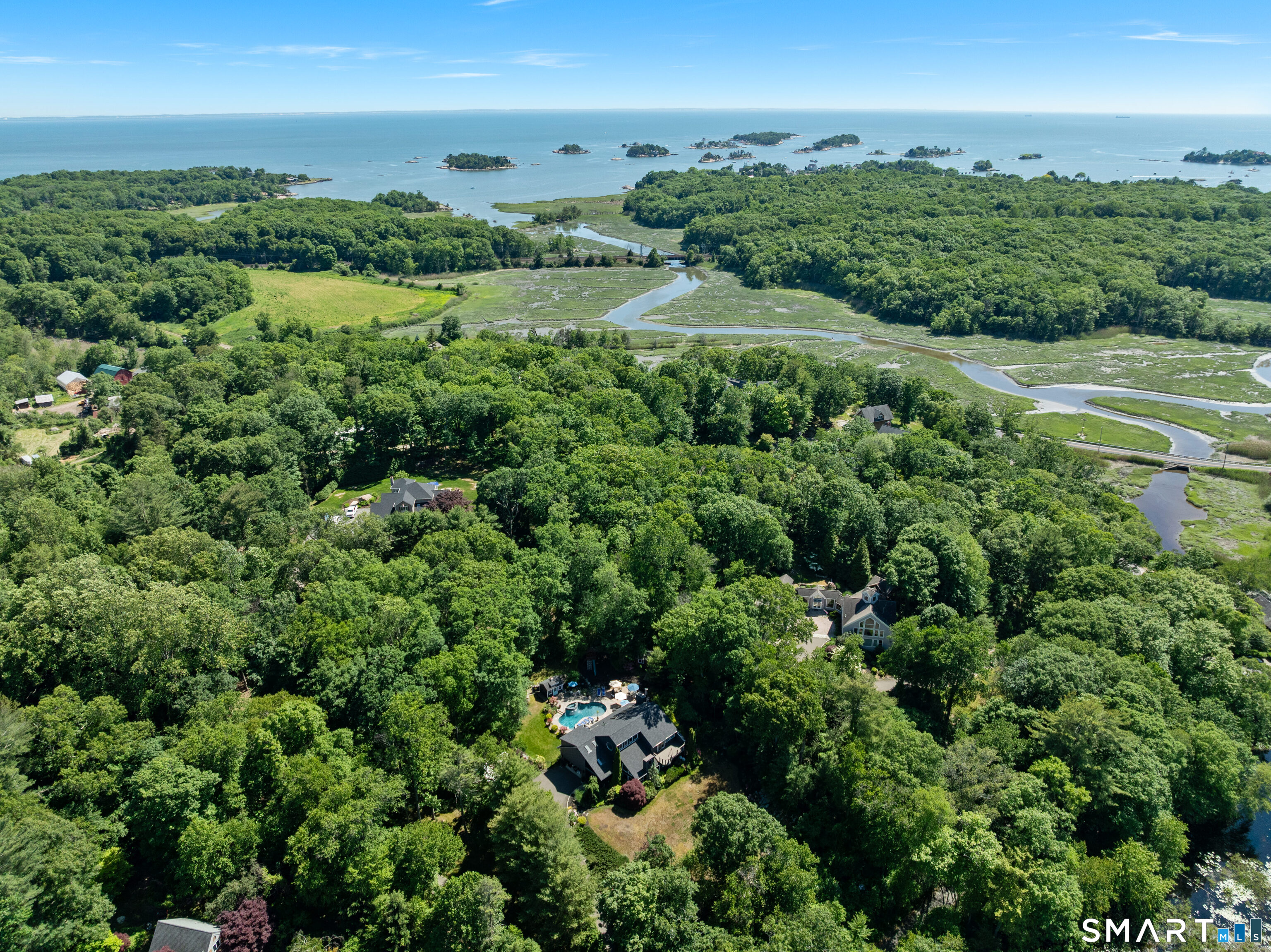 84 Sawmill Road Branford, CT 06405 - Photo 2 of 40