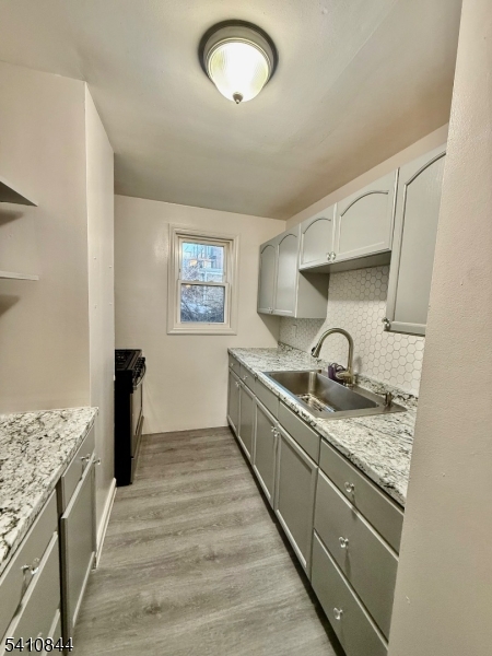 111 Lindegar Street Linden, NJ 07036 - Photo 3 of 12