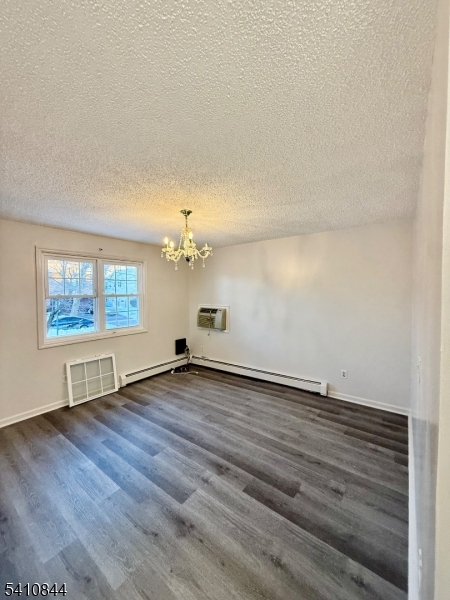 111 Lindegar Street Linden, NJ 07036 - Photo 5 of 12