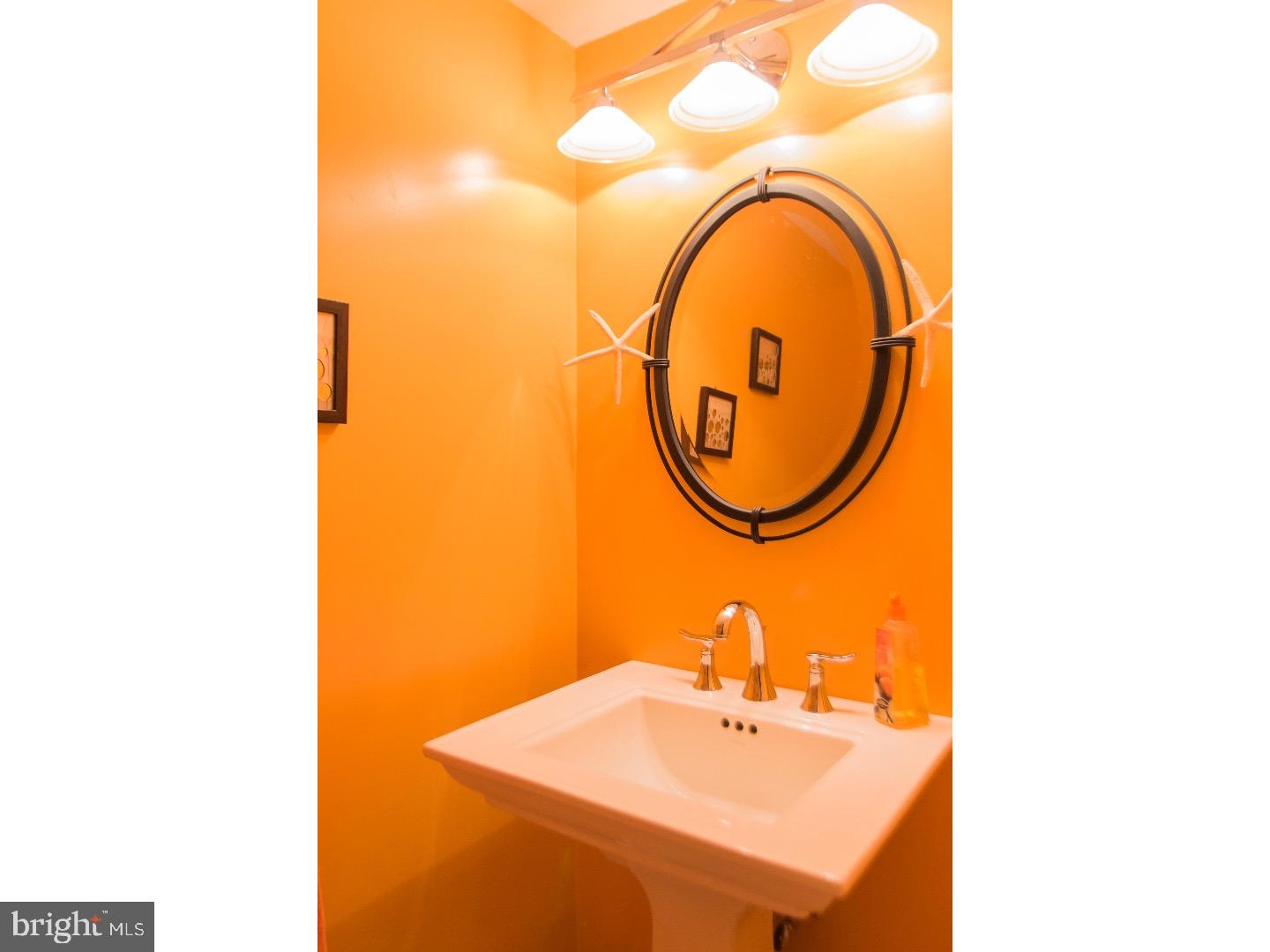 80 Tulip Road Holland, PA 18966 - Photo 12 of 19 Half Bath