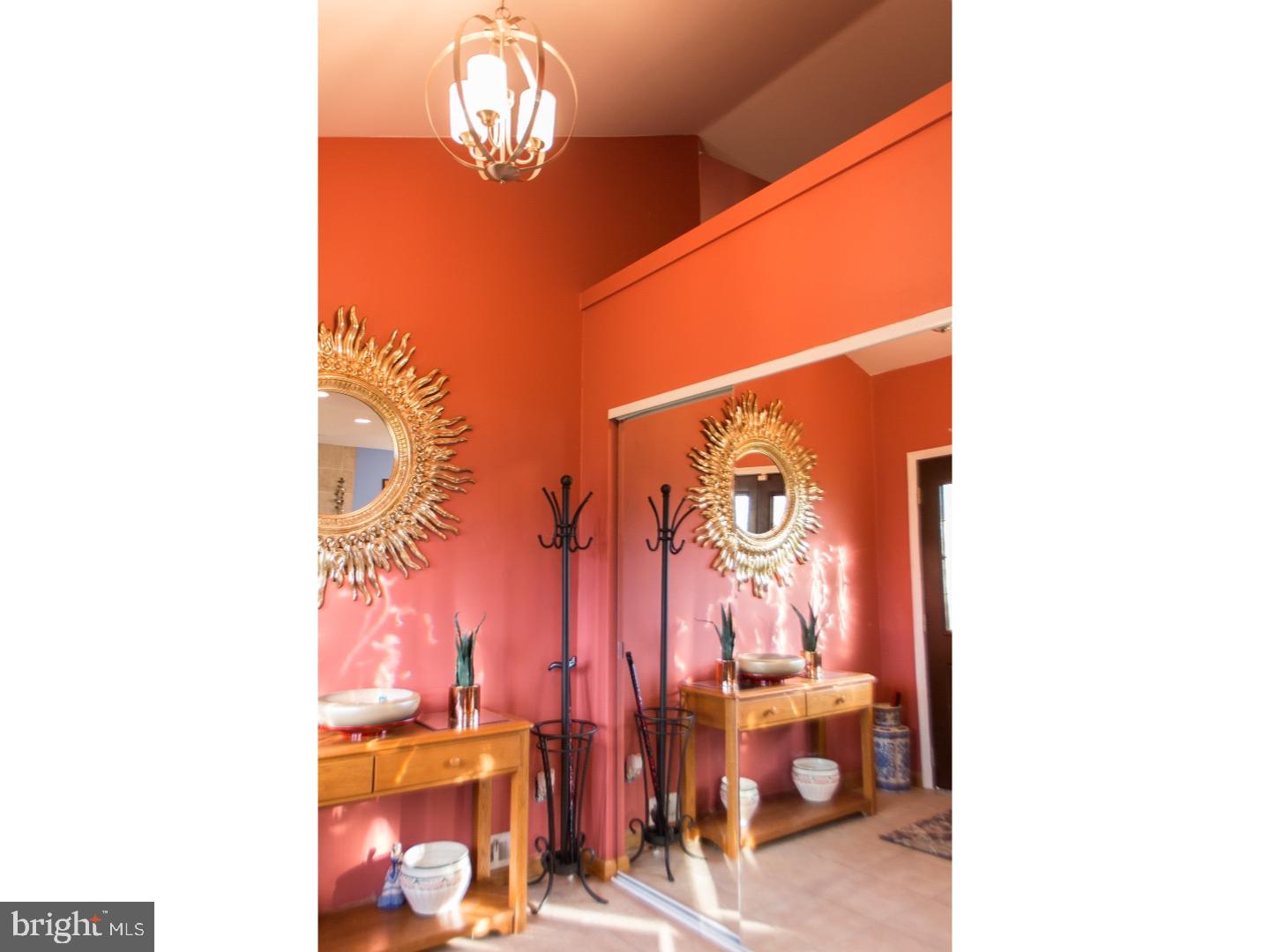 80 Tulip Road Holland, PA 18966 - Photo 2 of 19 Foyer