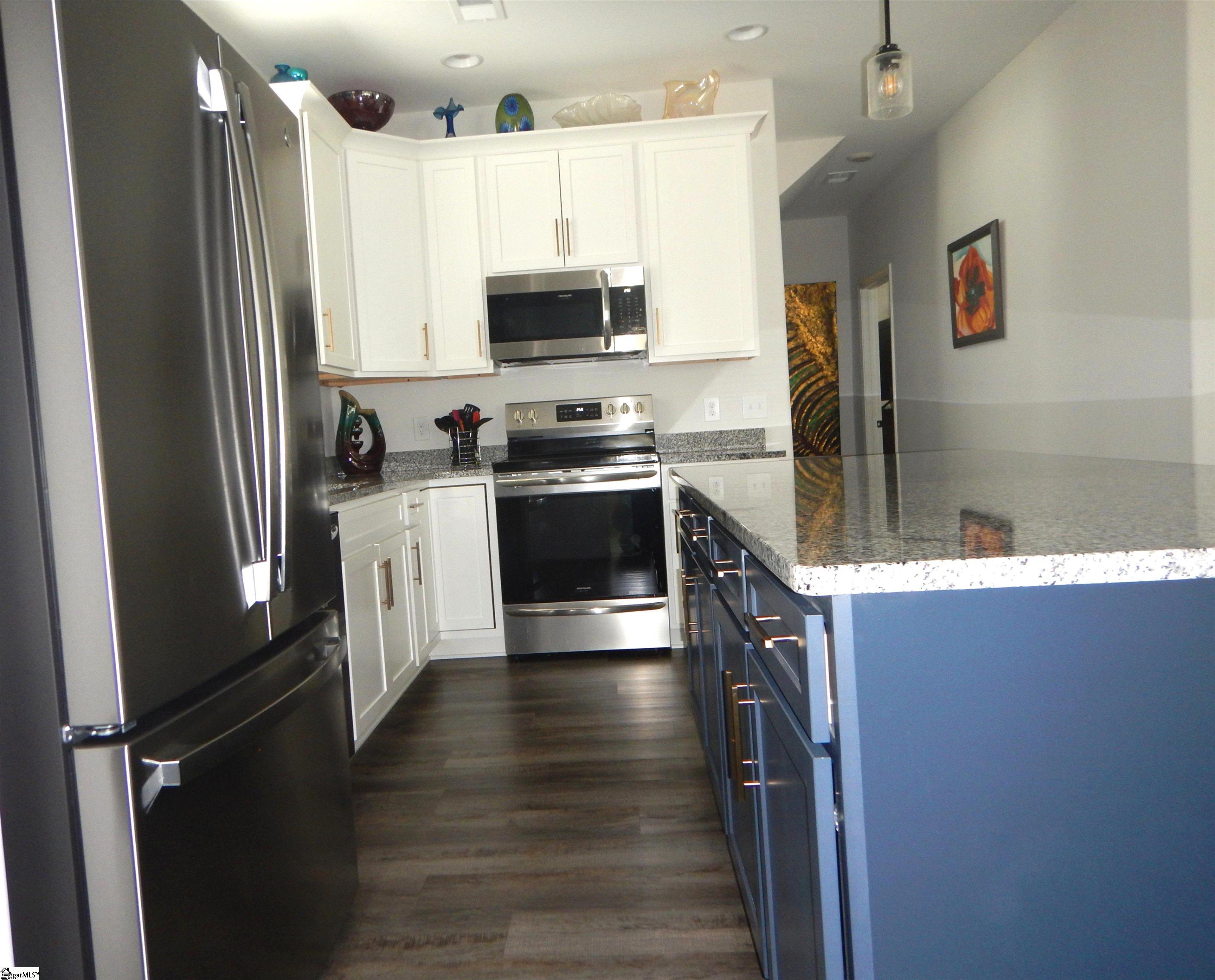 313 Daystrom Drive Greer, SC 29651 - Photo 11 of 35