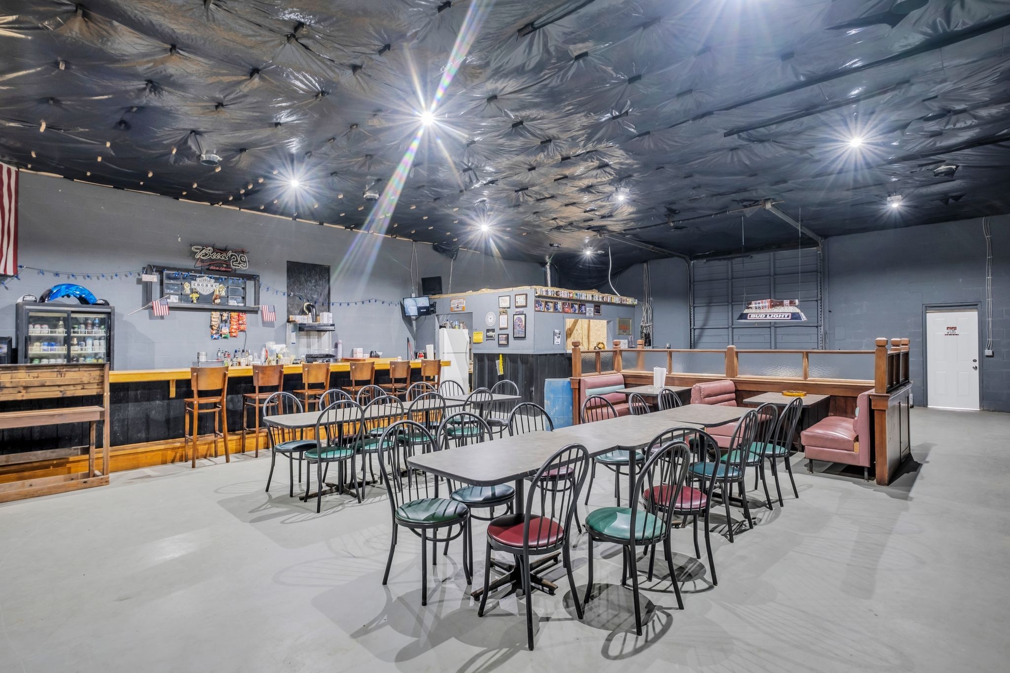 1409 Buffalo Road Lawrenceburg, TN 38464 - Photo 34 of 37 a view of a bar restaurant