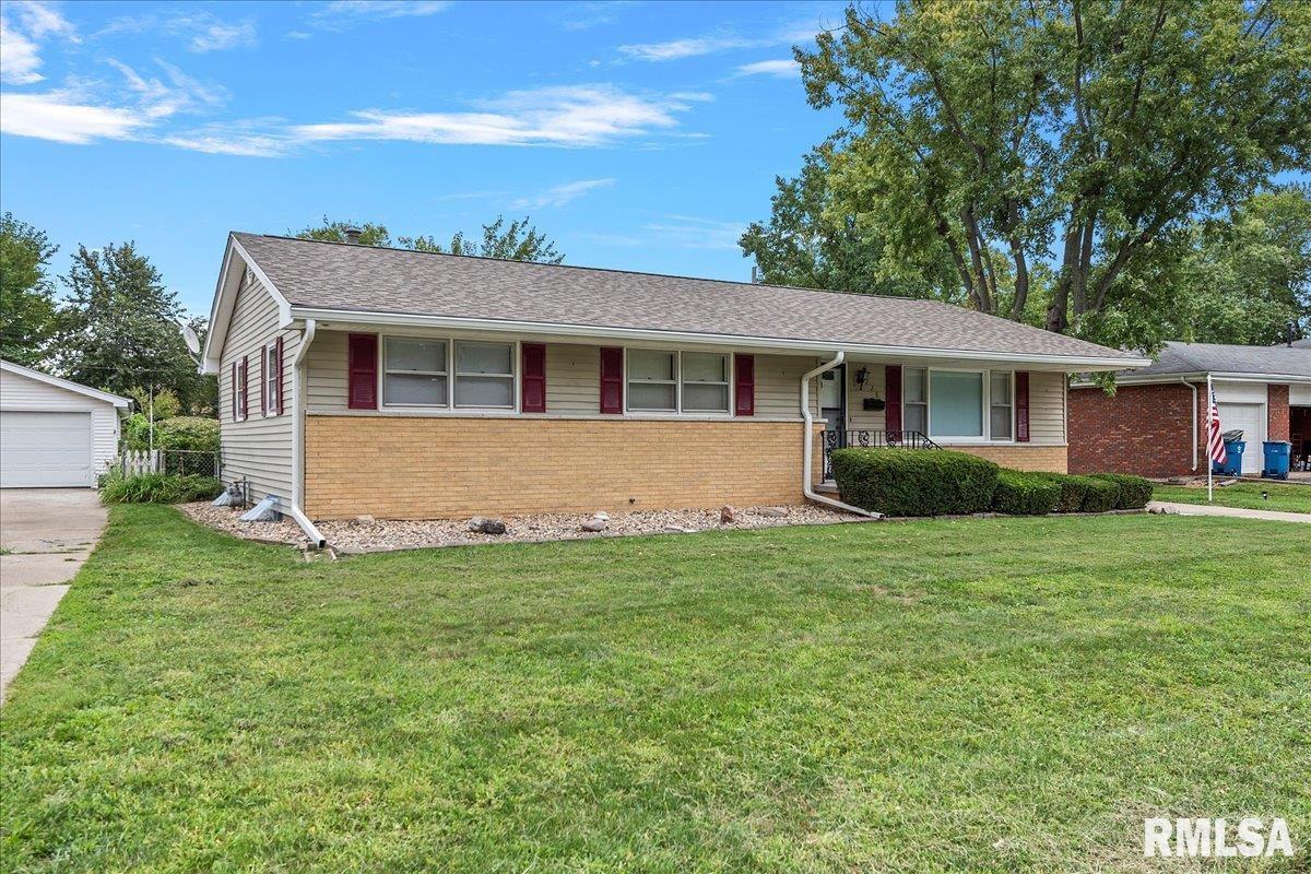 228 Dickinson Road Springfield, IL 62704 - Photo 3 of 47