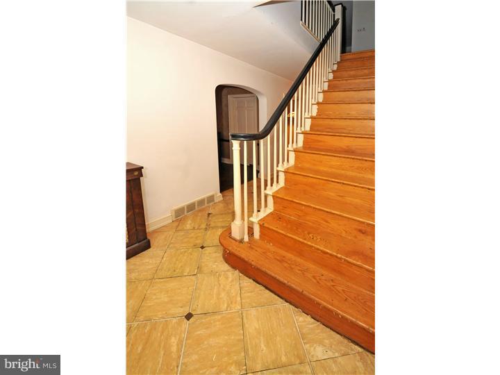 1921 Lambert Road Jenkintown, PA 19046 - Photo 3 of 24 Foyer