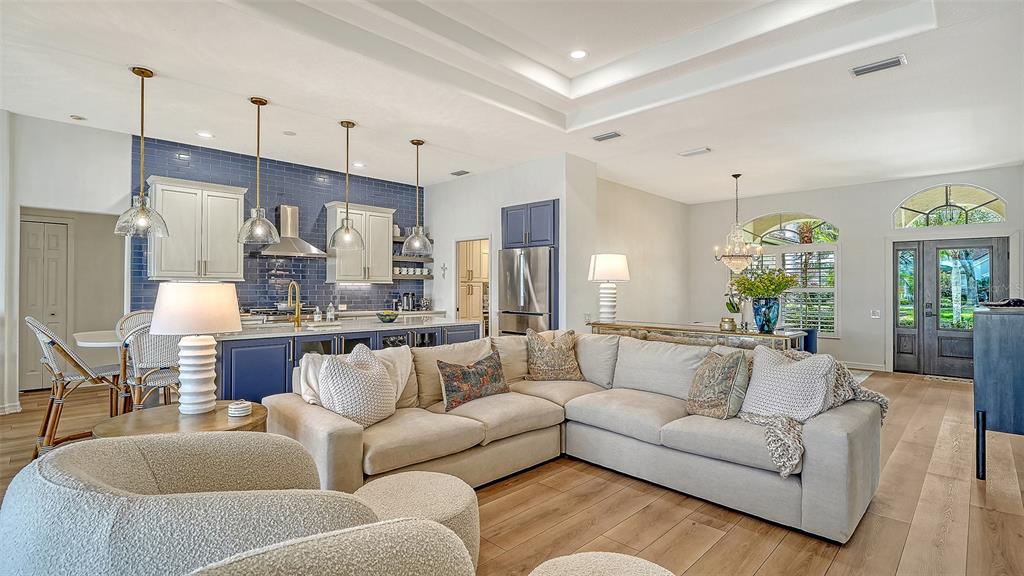 6619 Waters Edge Way Lakewood Ranch, FL 34202 - Photo 18 of 72