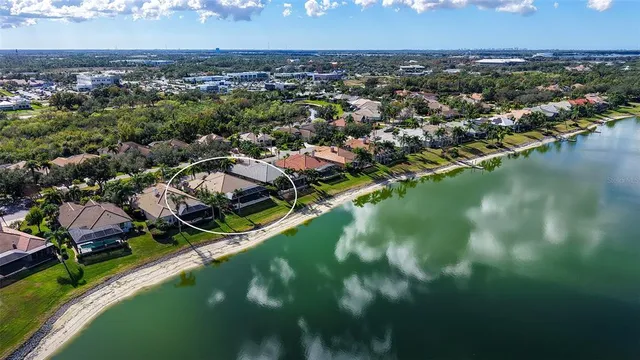 $1,000,000 | 6619 Waters Edge Way, Lakewood Ranch, FL 34202