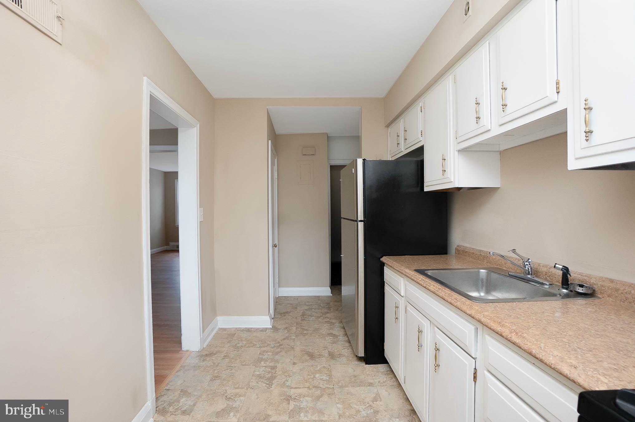 1523 Stonewood Road Baltimore, MD 21239 - Photo 9 of 30 Gallery Image 9