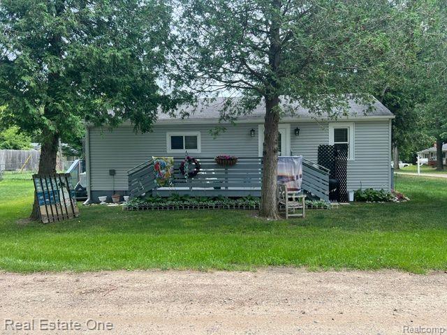 7153 Cedar Road Lexington, MI 48450 - Photo 3 of 31