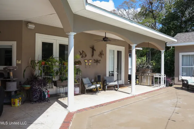 $699,900 | 1010 Boxwood Street, Pascagoula, MS 39567