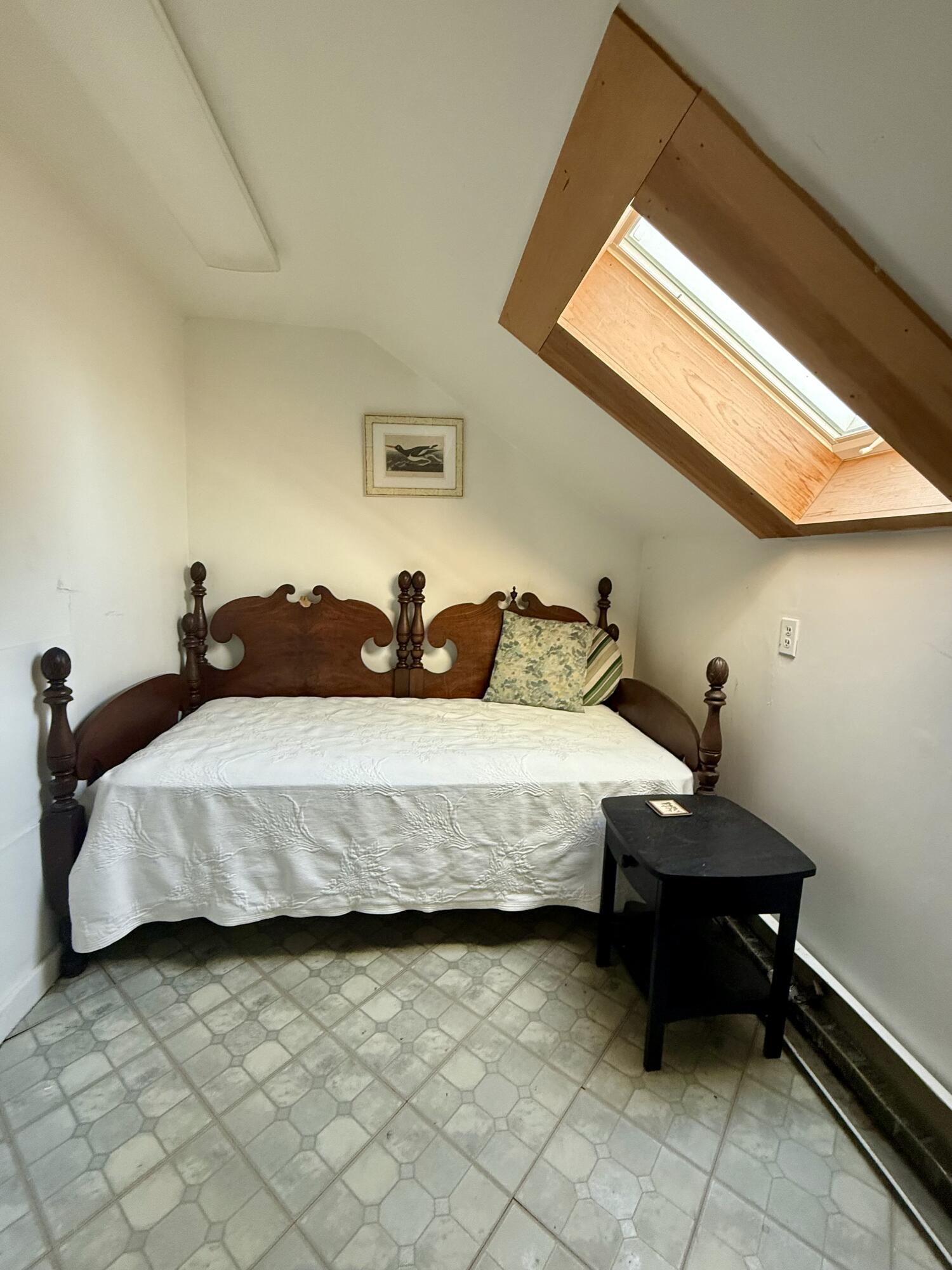 54 West Main Street Vinalhaven, ME 04863 - Photo 11 of 27 IMG_5040