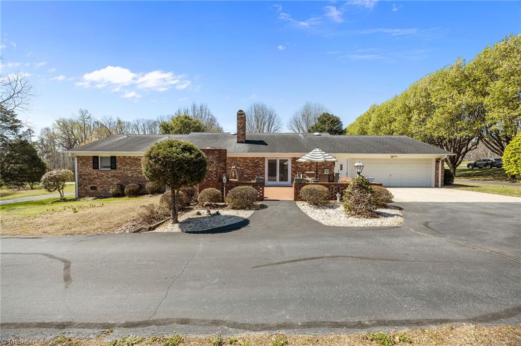 6262 Highway 109 High Point, NC 27265 - Photo 3 of 50