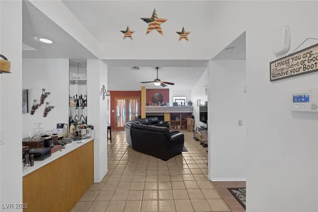 $599,999 | 9100 Shelter Cove Court, Las Vegas, NV 89117