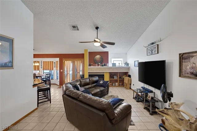 $599,999 | 9100 Shelter Cove Court, Las Vegas, NV 89117