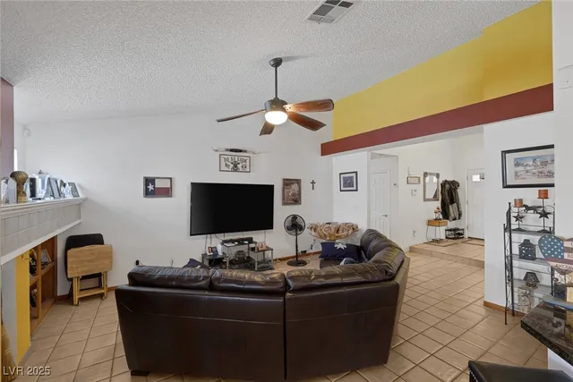 $599,999 | 9100 Shelter Cove Court, Las Vegas, NV 89117