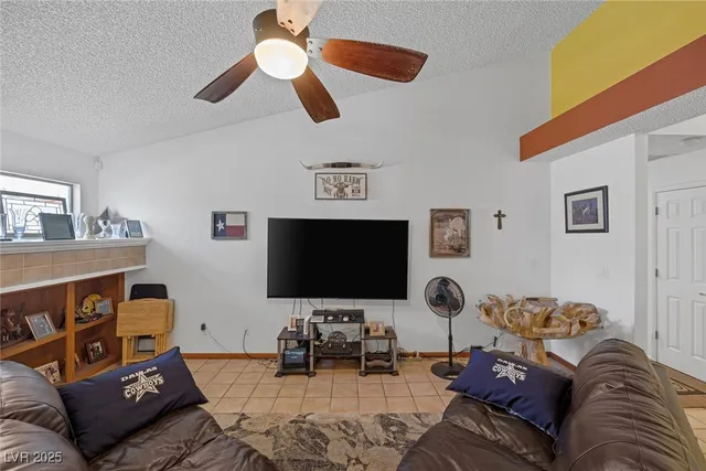 $599,999 | 9100 Shelter Cove Court, Las Vegas, NV 89117