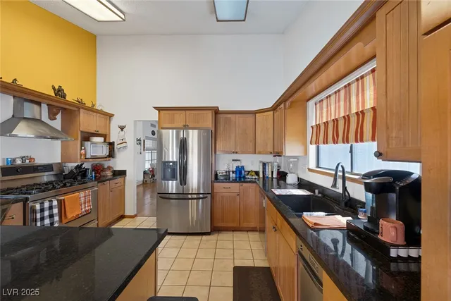 $599,999 | 9100 Shelter Cove Court, Las Vegas, NV 89117