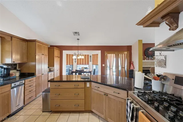 $599,999 | 9100 Shelter Cove Court, Las Vegas, NV 89117