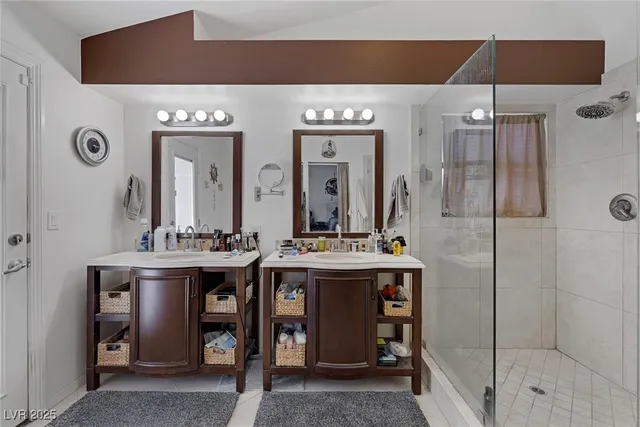 $599,999 | 9100 Shelter Cove Court, Las Vegas, NV 89117