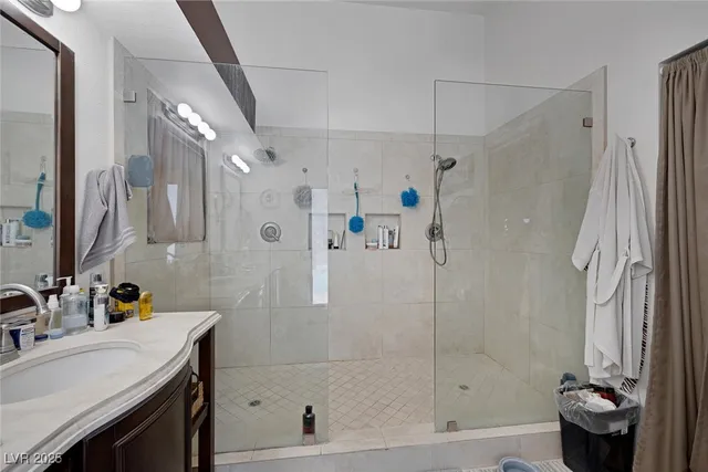 $599,999 | 9100 Shelter Cove Court, Las Vegas, NV 89117