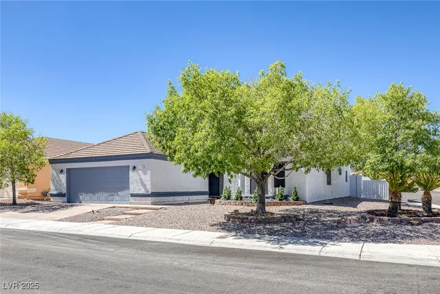 $599,999 | 9100 Shelter Cove Court, Las Vegas, NV 89117