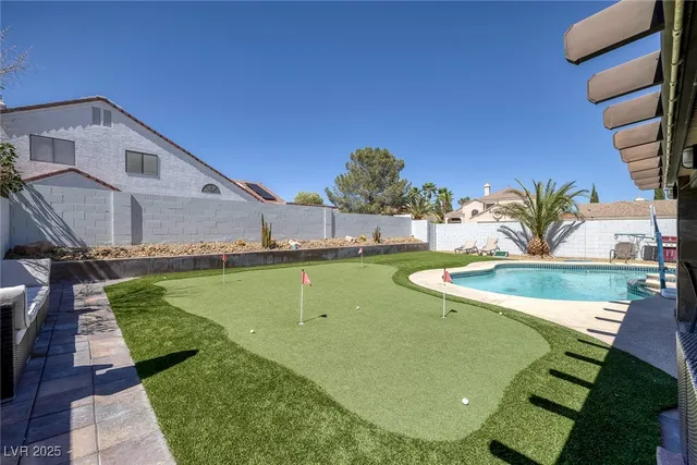 $599,999 | 9100 Shelter Cove Court, Las Vegas, NV 89117