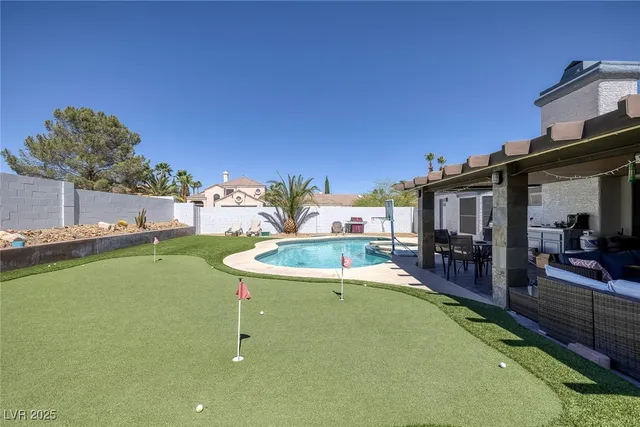 $599,999 | 9100 Shelter Cove Court, Las Vegas, NV 89117