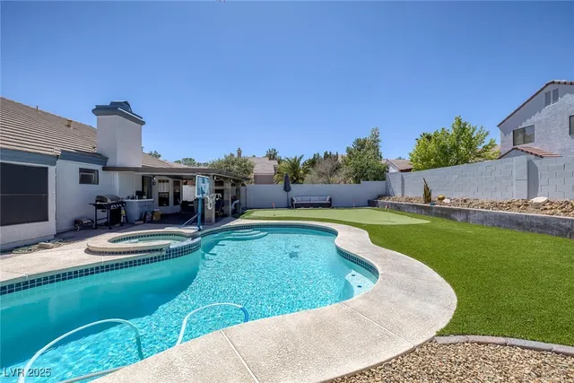 $599,999 | 9100 Shelter Cove Court, Las Vegas, NV 89117