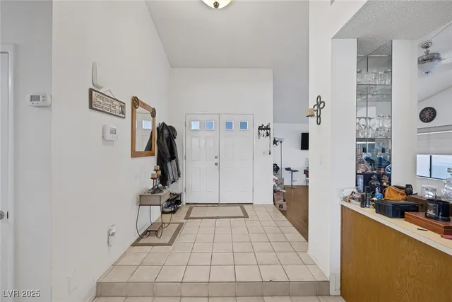 $599,999 | 9100 Shelter Cove Court, Las Vegas, NV 89117