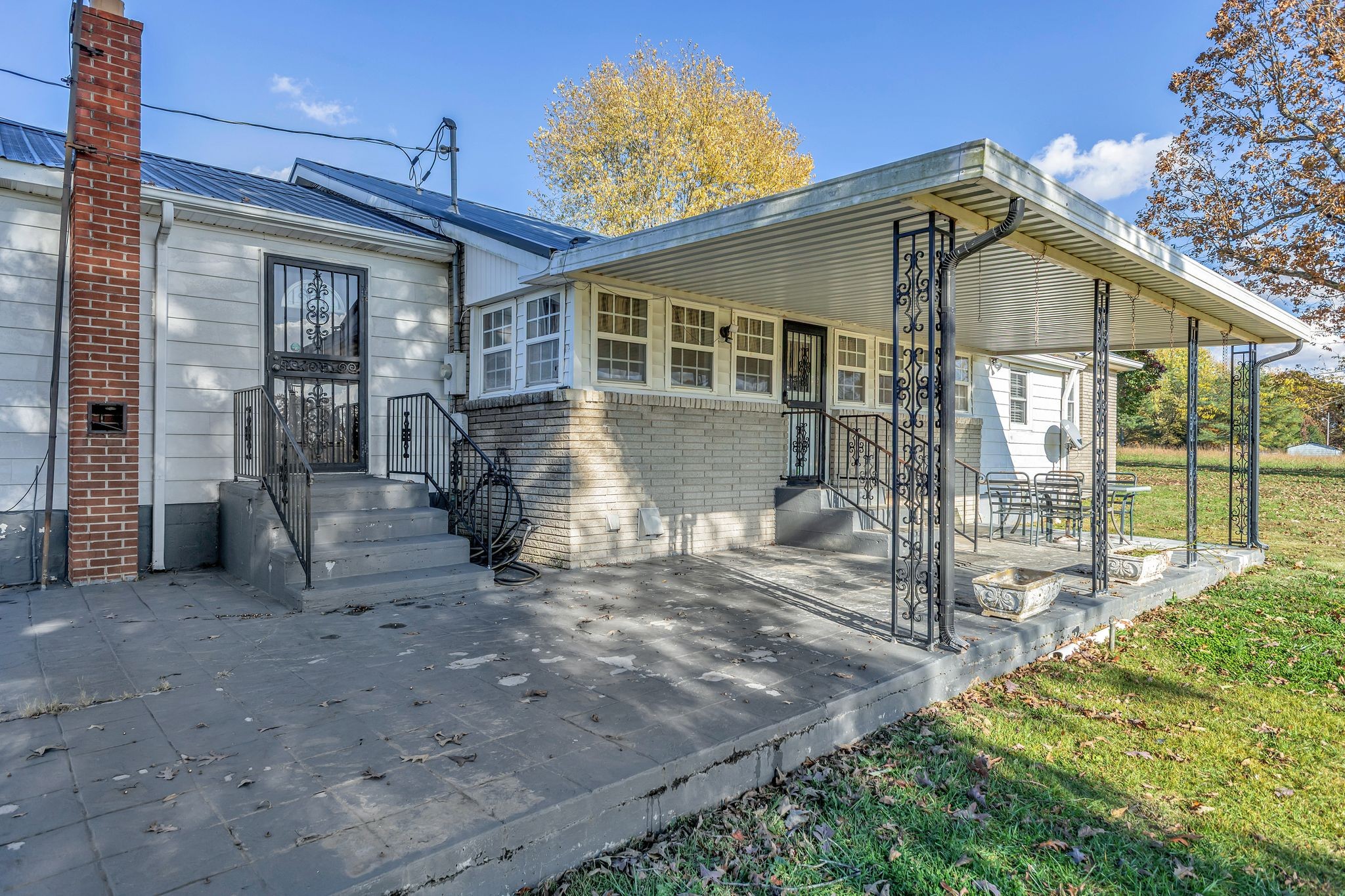 275 Pond Rail Road Dickson, TN 37055 - Photo 27 of 72 a front view of a house with garden