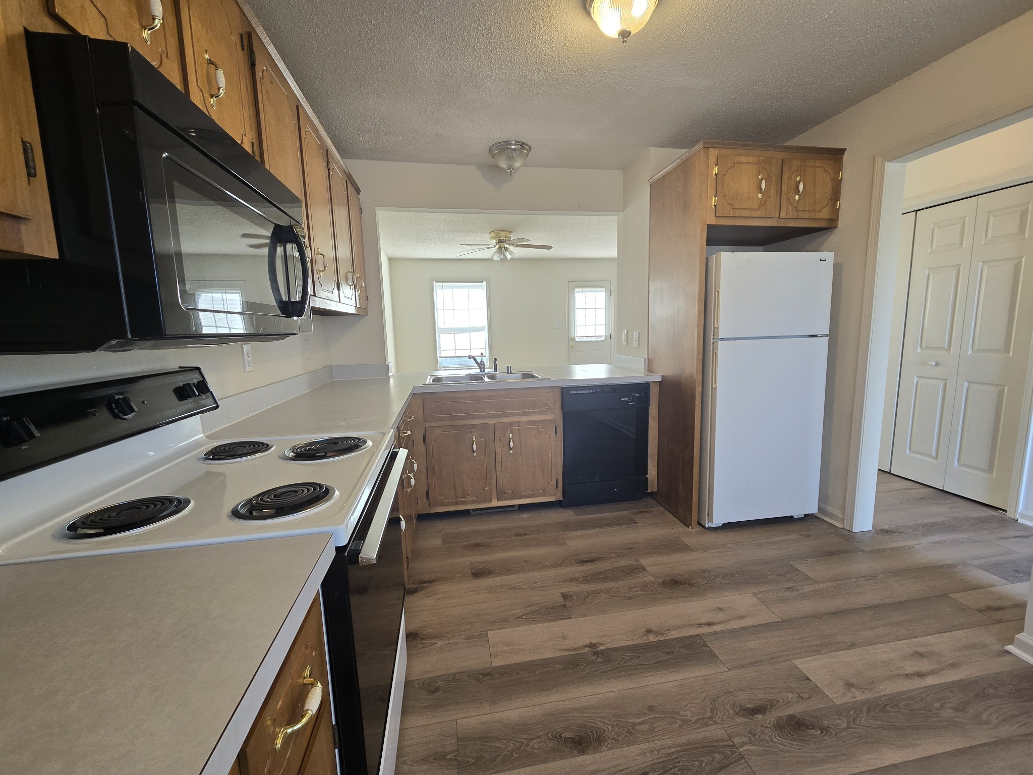 219 Tree Line Drive Oak Grove, KY 42262 - Photo 6 of 18