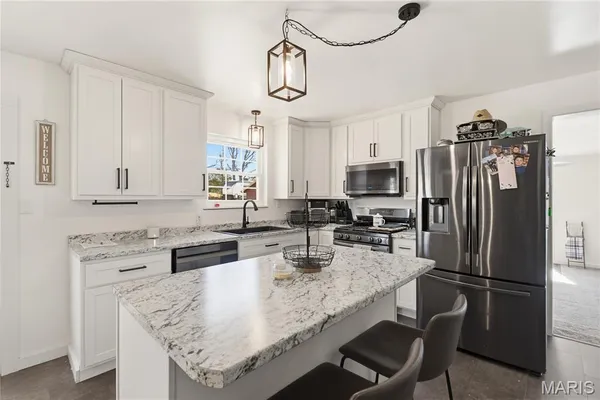 $289,900 | 18374 Highway 185, Potosi, MO 63664