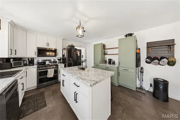 $289,900 | 18374 Highway 185, Potosi, MO 63664