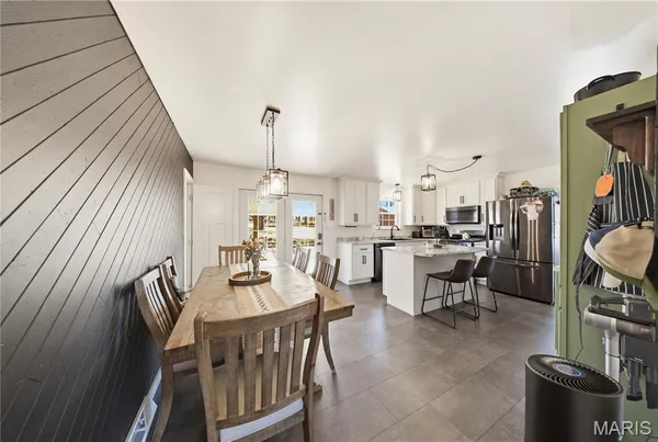 $289,900 | 18374 Highway 185, Potosi, MO 63664