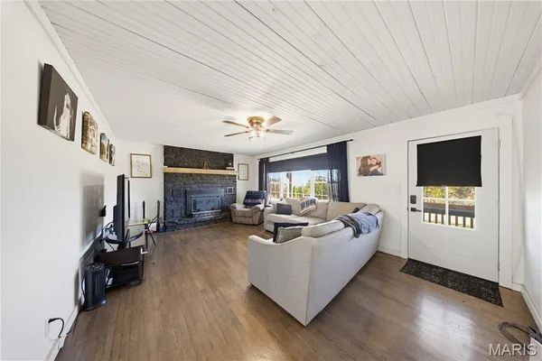 $289,900 | 18374 Highway 185, Potosi, MO 63664