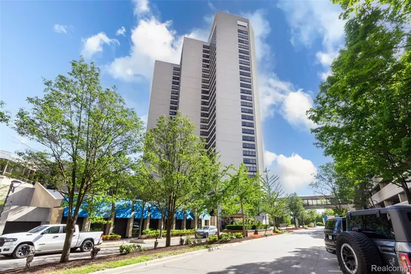 $385,000 | 300 West Jefferson Avenue, Unit 26, Detroit, MI 48226