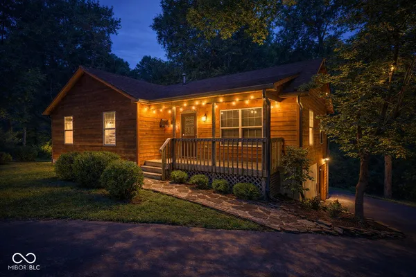 $369,900 | 8157 Center Lake Road, Nineveh, IN 46164