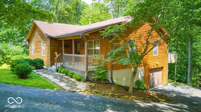 $384,900 | 8157 Center Lake Road, Nineveh, IN 46164