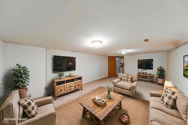 $384,900 | 8157 Center Lake Road, Nineveh, IN 46164