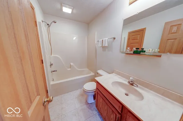 $384,900 | 8157 Center Lake Road, Nineveh, IN 46164