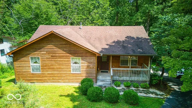 $384,900 | 8157 Center Lake Road, Nineveh, IN 46164