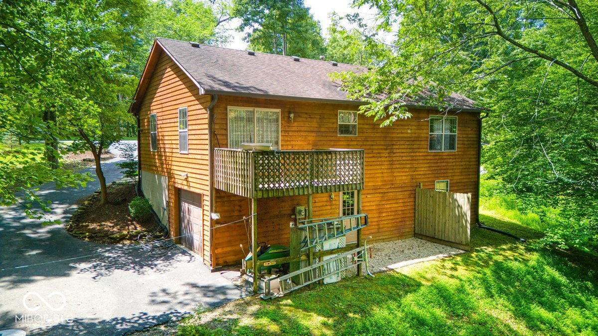 8157 Center Lake Road Nineveh, IN 46164 - Photo 3 of 25