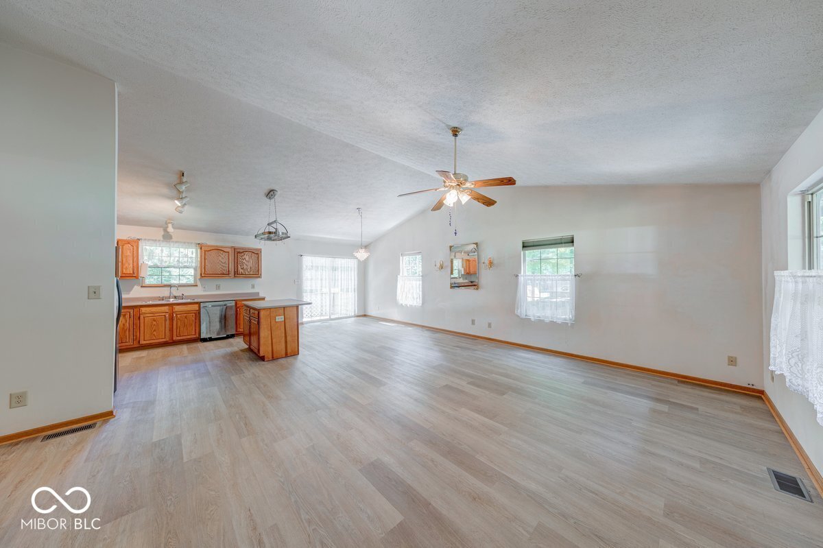 8157 Center Lake Road Nineveh, IN 46164 - Photo 7 of 21