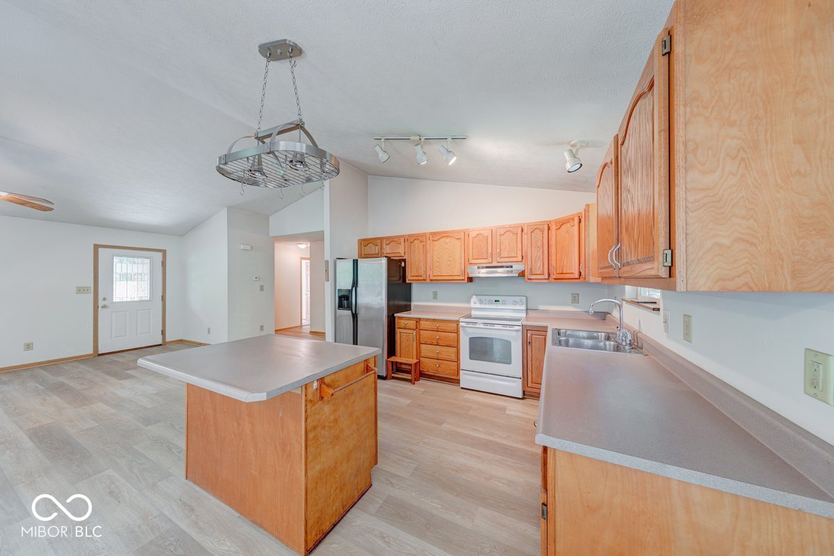 8157 Center Lake Road Nineveh, IN 46164 - Photo 8 of 21