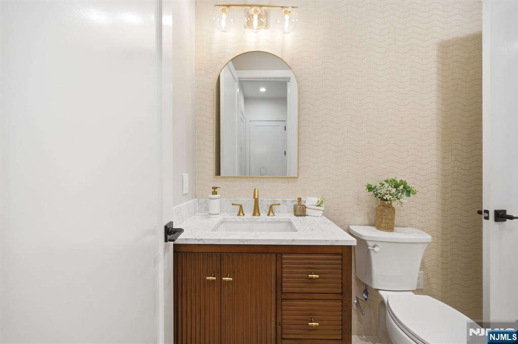 41 Orchard Road Florham Park, NJ 07932 - Photo 17 of 43